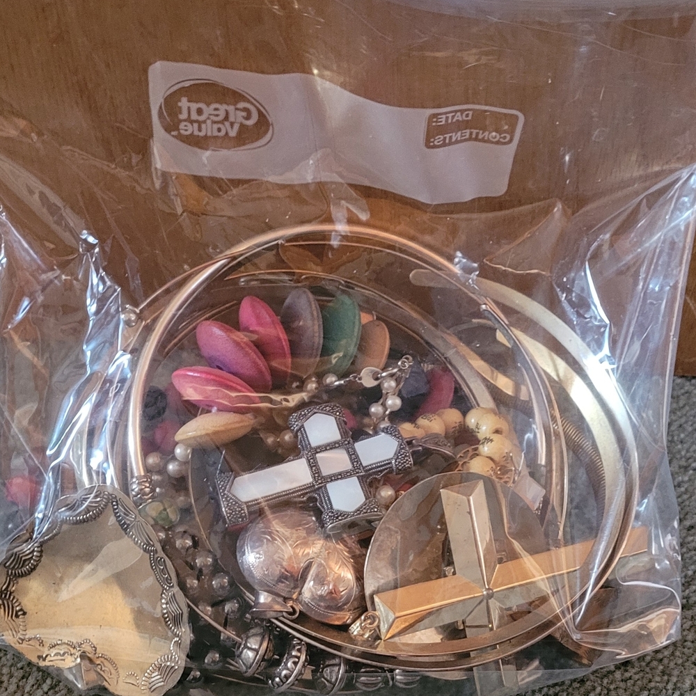 Assorted Women's Accessories Set